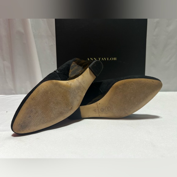 Ann Taylor Wedge Suede Bootie w Tortoise Heel - Picture 8 of 9